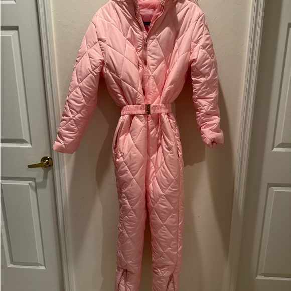 Brand new women's pink snowsuit with mittens and belt - Picture 3 of 10
